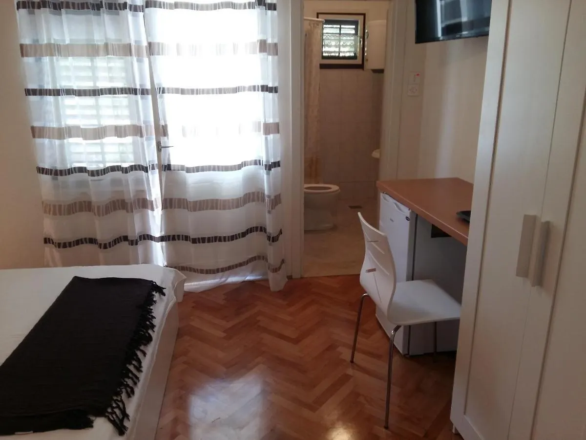 Apartments Lucija Arbanija 0*,  Croatia