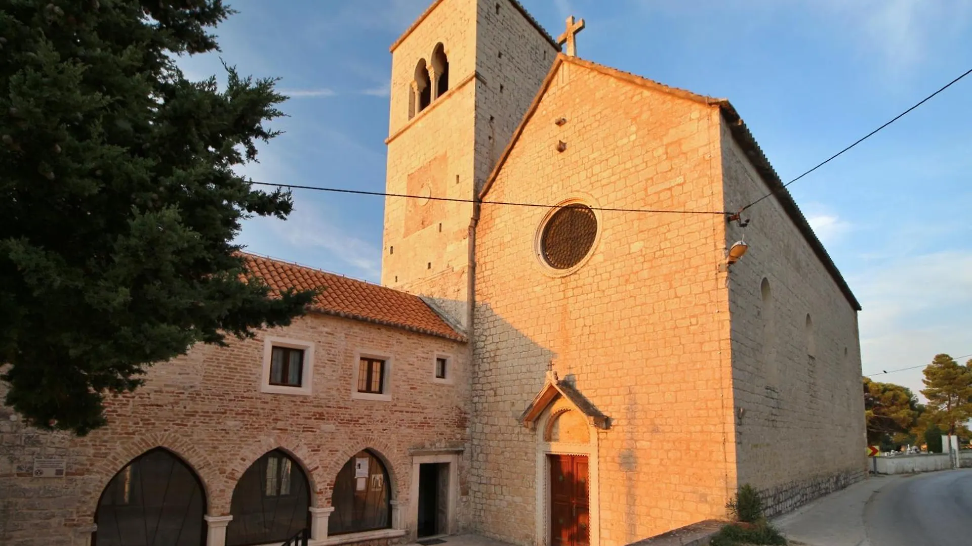 Apartments Lucija Arbanija Croatia